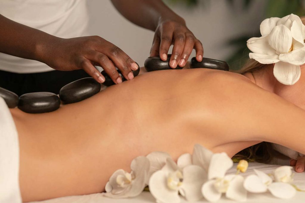 Stone massage therapy in Madrid